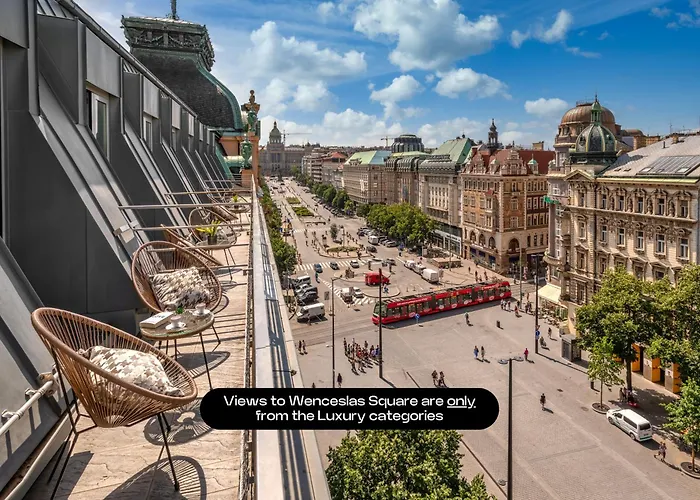 Vn17 Rooftop Suites By Adrez Prag