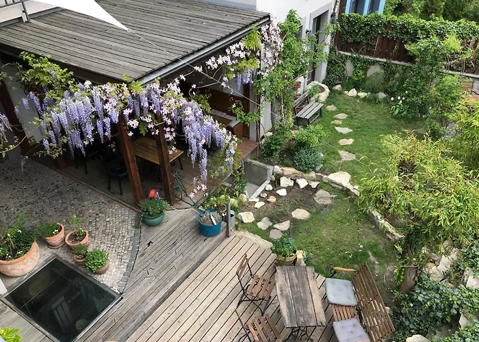 Family Lorenz & Coffee House Prag